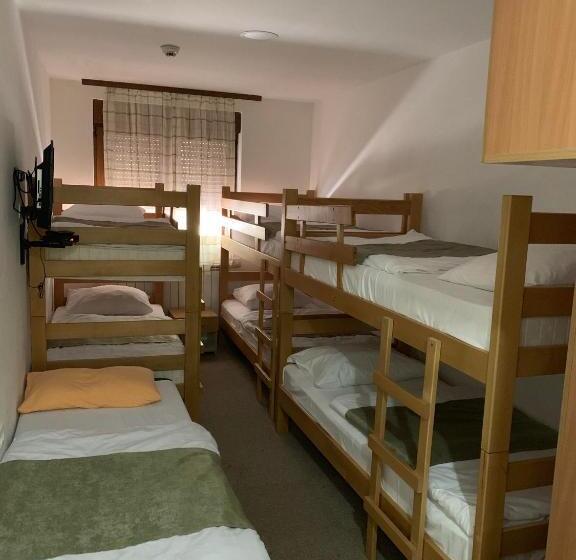 مُتل Turistički Centar Vučje