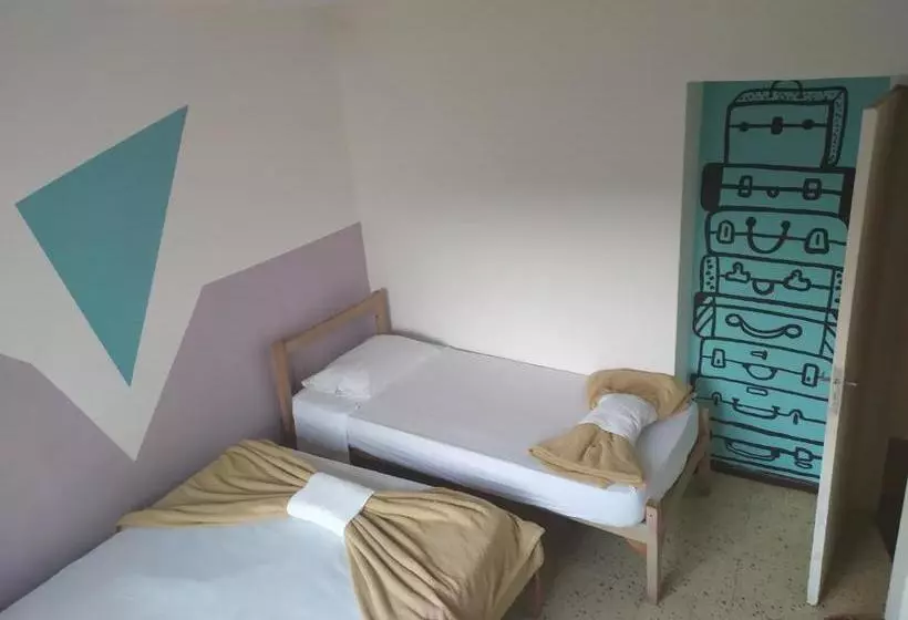 Voa Descubra Hostel Bar