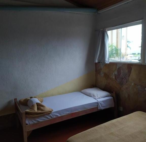 Voa Descubra Hostel Bar