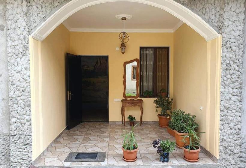 پانسیون Guesthouse Kurdiani In Mestia