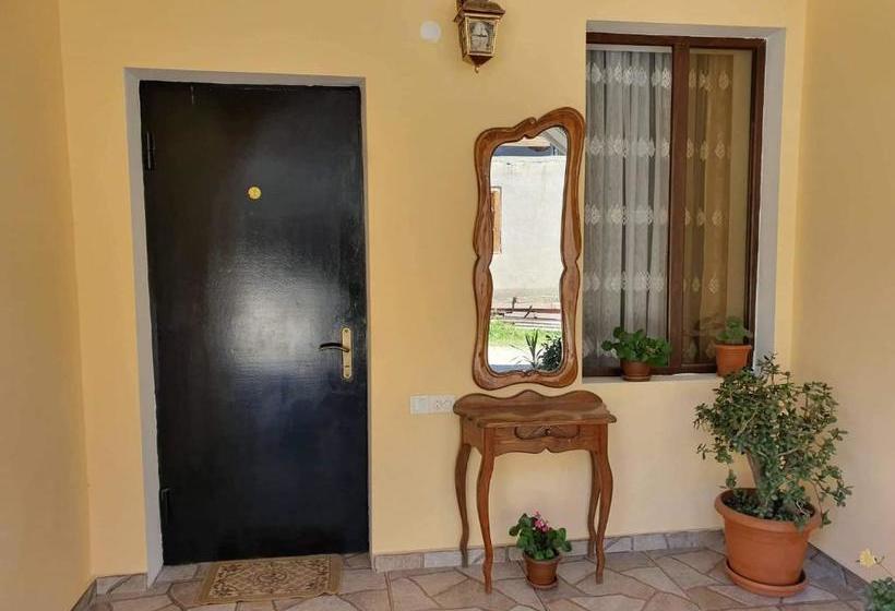 پانسیون Guesthouse Kurdiani In Mestia