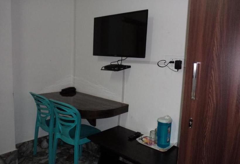 بنسيون Red Pine Guest House