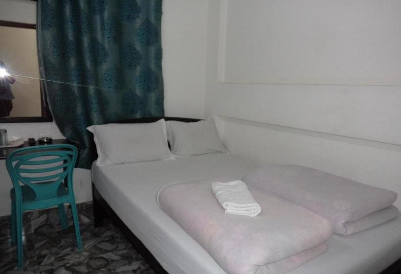 بنسيون Red Pine Guest House