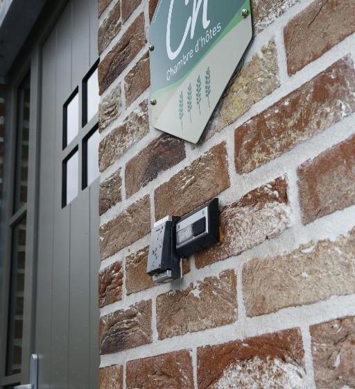 تختخواب و صبحانه Au Monty