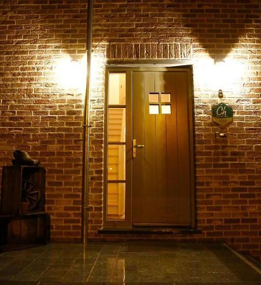 تختخواب و صبحانه Au Monty