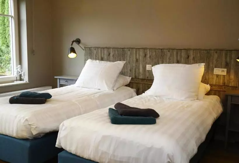 تختخواب و صبحانه Au Monty