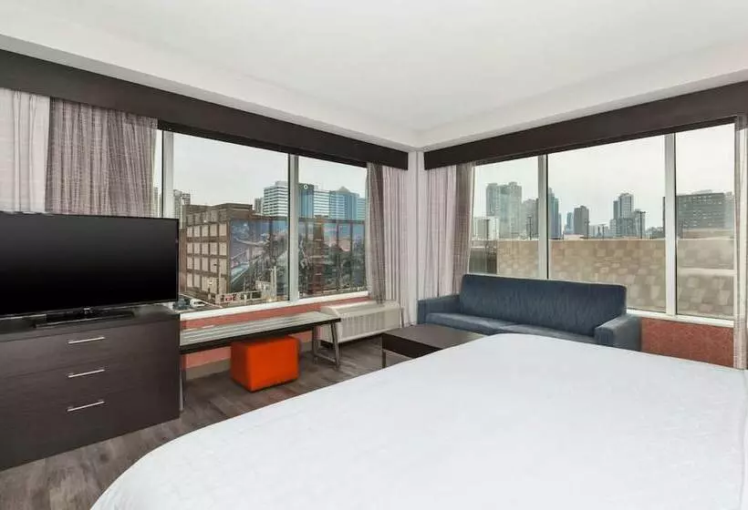Hotelli Holiday Inn Express & Suites Jersey City   Holland Tunnel, An Ihg