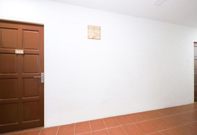 Szálloda Mandurah Room & Cafe By Oyo Rooms