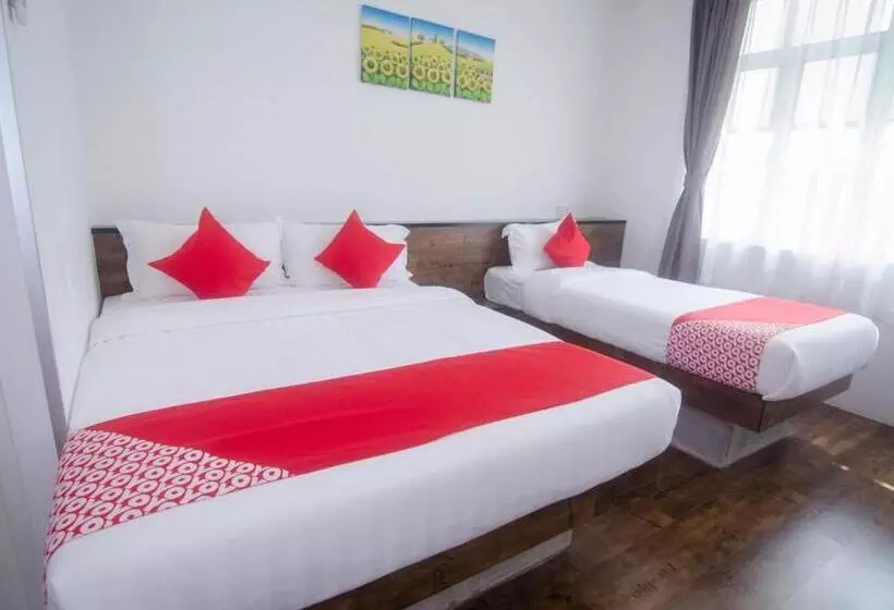 هتل Mandurah Room & Cafe By Oyo Rooms