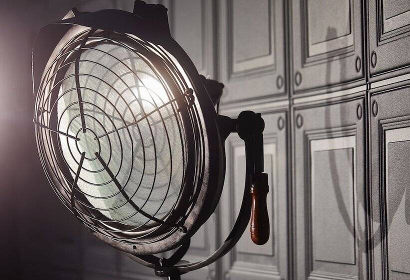 Paramount Hotel Dubai