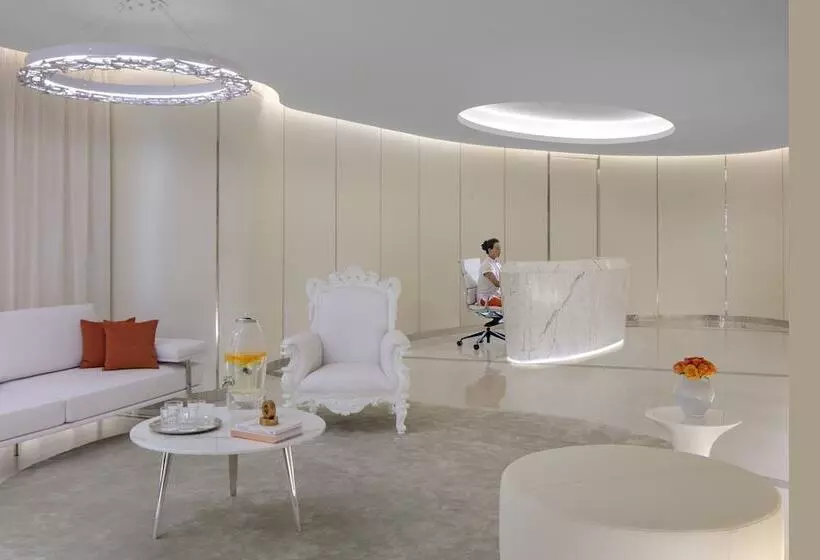Paramount Hotel Dubai
