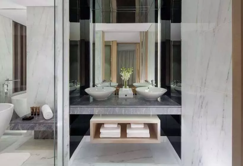 Paramount Hotel Dubai