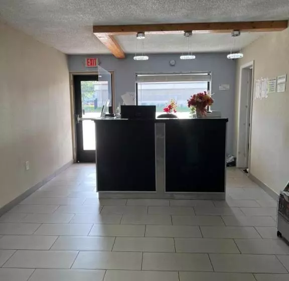 Hotelli Super 8 By Wyndham Newport News