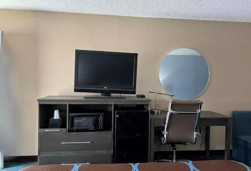 Hotelli Super 8 By Wyndham Newport News