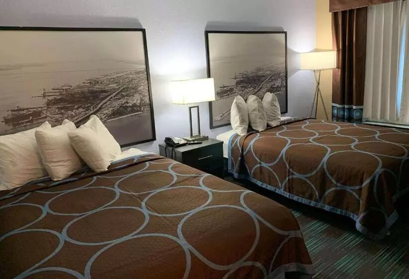 Hotelli Super 8 By Wyndham Newport News