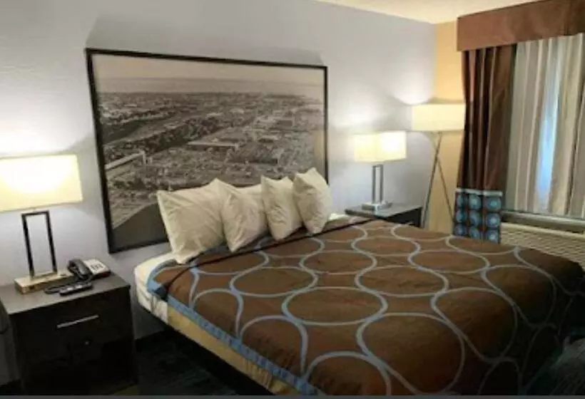 Hotelli Super 8 By Wyndham Newport News