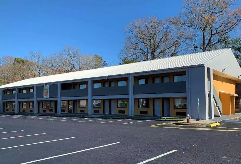 Hotelli Super 8 By Wyndham Newport News