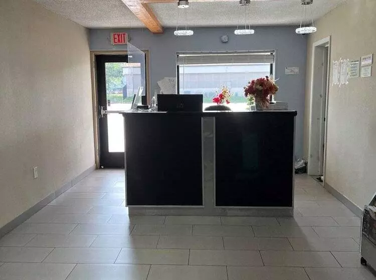 Hotelli Super 8 By Wyndham Newport News