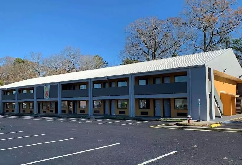 Hotelli Super 8 By Wyndham Newport News