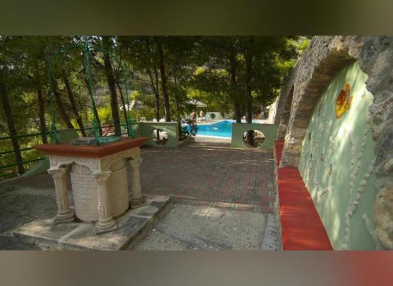 اقامتگاه Villa Marhu