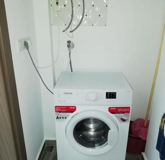 çi̇çek Apart Otel