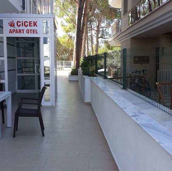 çi̇çek Apart Otel