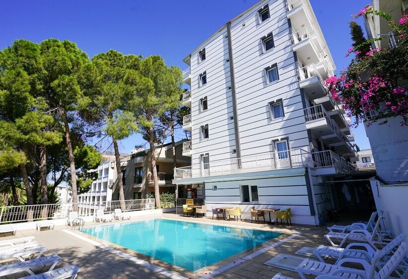 çi̇çek Apart Otel