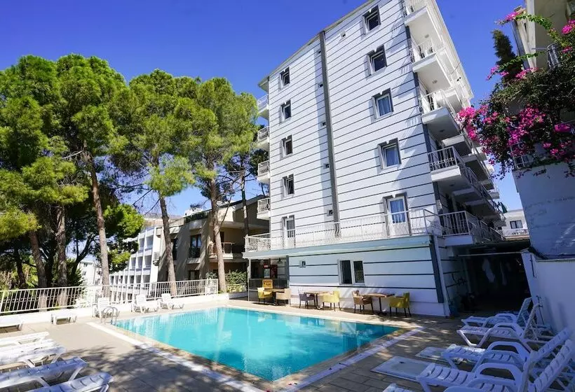 çi̇çek Apart Otel