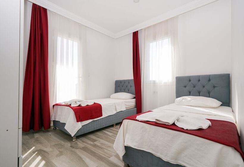 çi̇çek Apart Otel