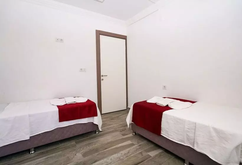 çi̇çek Apart Otel