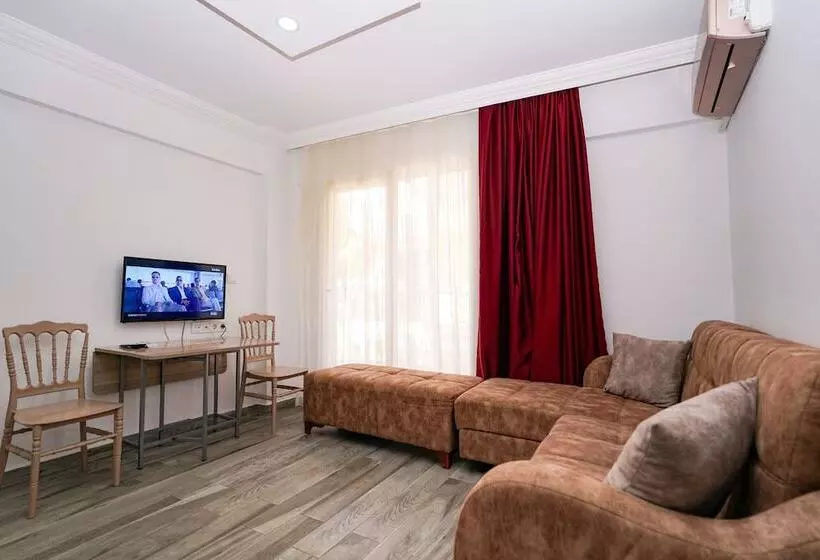 çi̇çek Apart Otel
