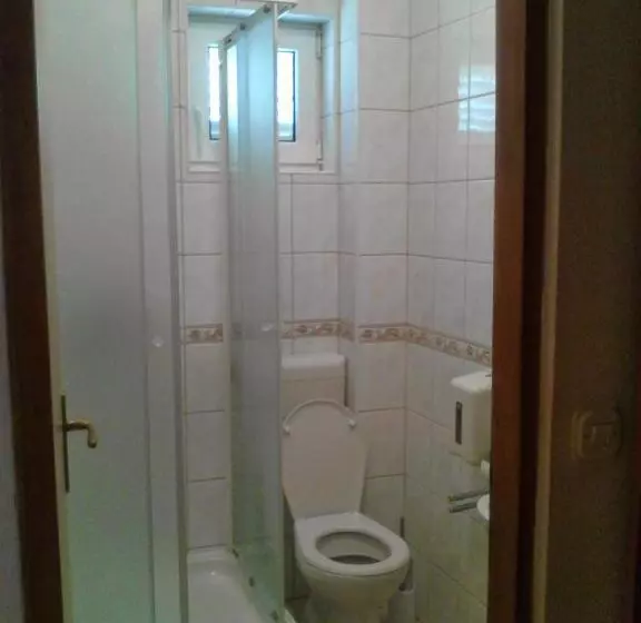 Hotelli Guest House Frane