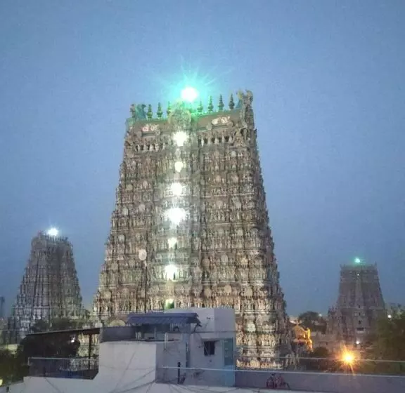 ホテル Temple View