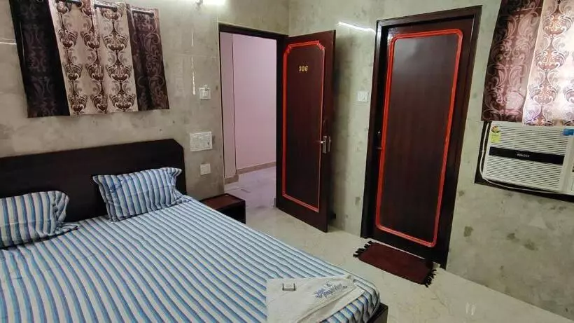 ホテル Temple View