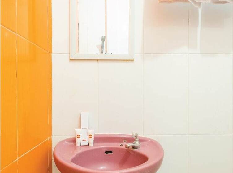 Hotel Tenacity Guest House