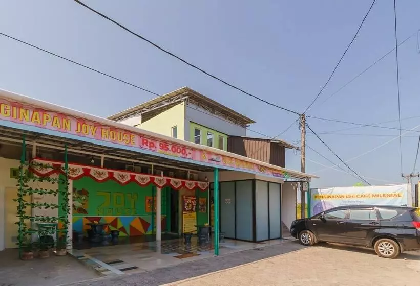 ペンション Reddoorz Syariah Near Pangkal Balam Port Bangka