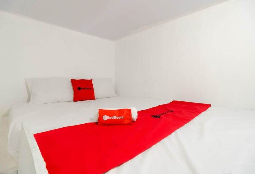 بنسيون Reddoorz Syariah Near Pangkal Balam Port Bangka