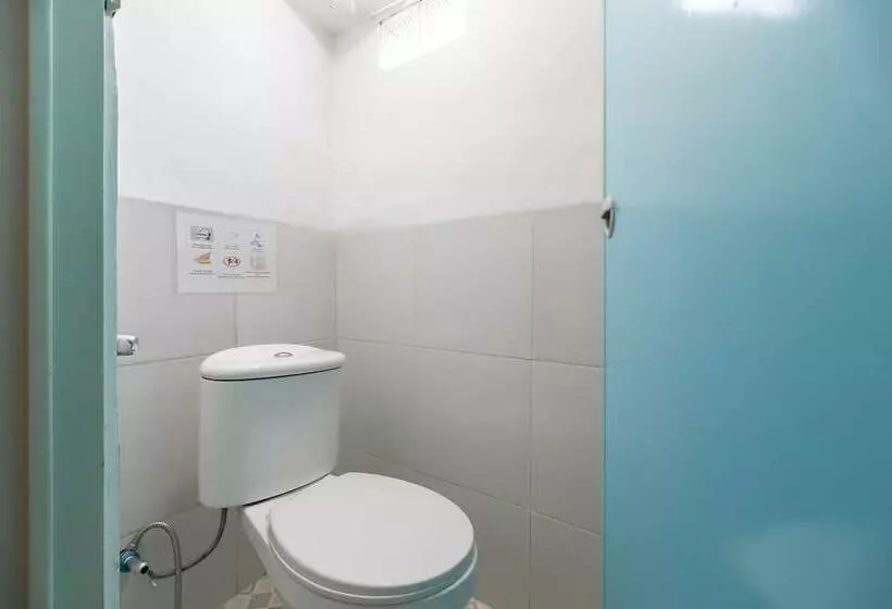 ペンション Reddoorz Syariah Near Pangkal Balam Port Bangka
