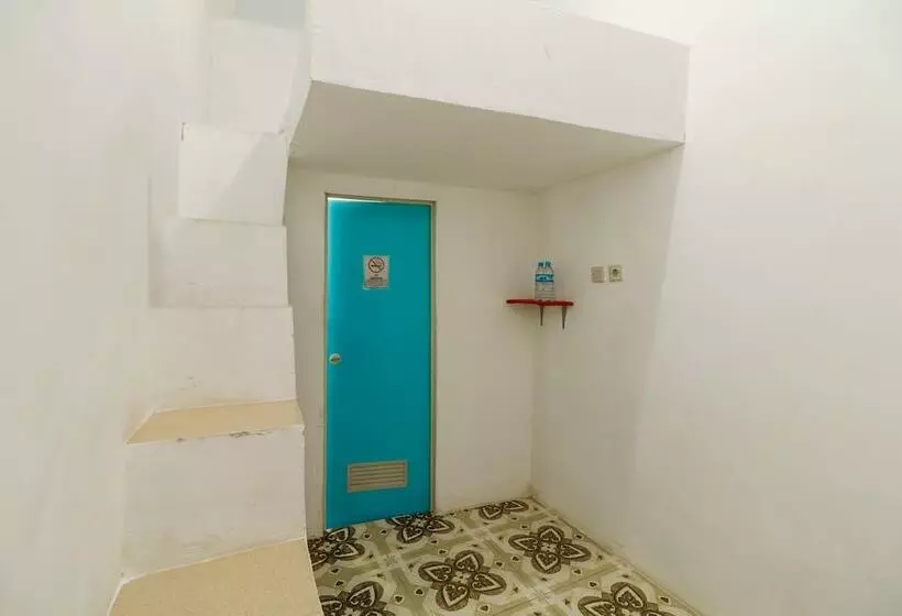 ペンション Reddoorz Syariah Near Pangkal Balam Port Bangka