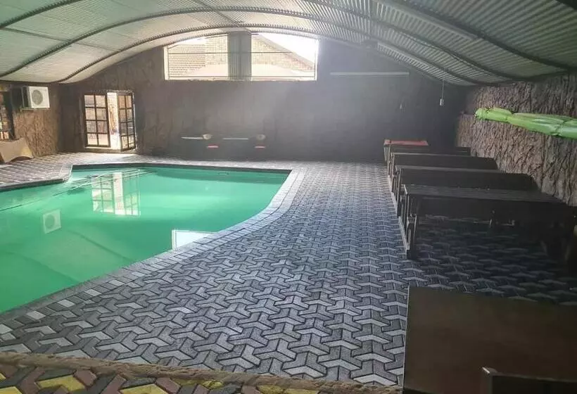 Majatalo Romans Rest Guest House