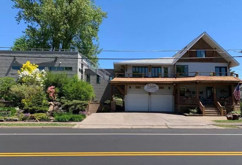 Solglimt Lakeshore B&b