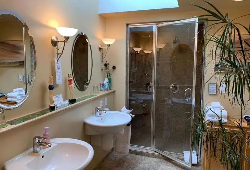 Solglimt Lakeshore B&b