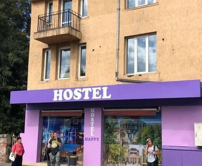 Happy Hostel