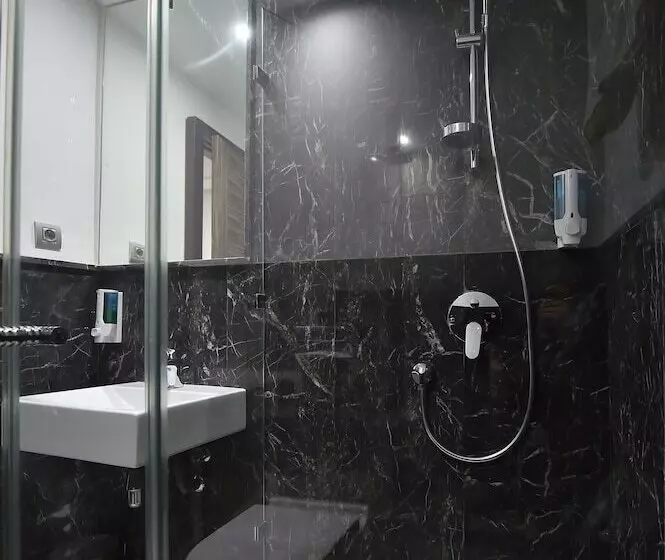 هتل Le Yacht Suites