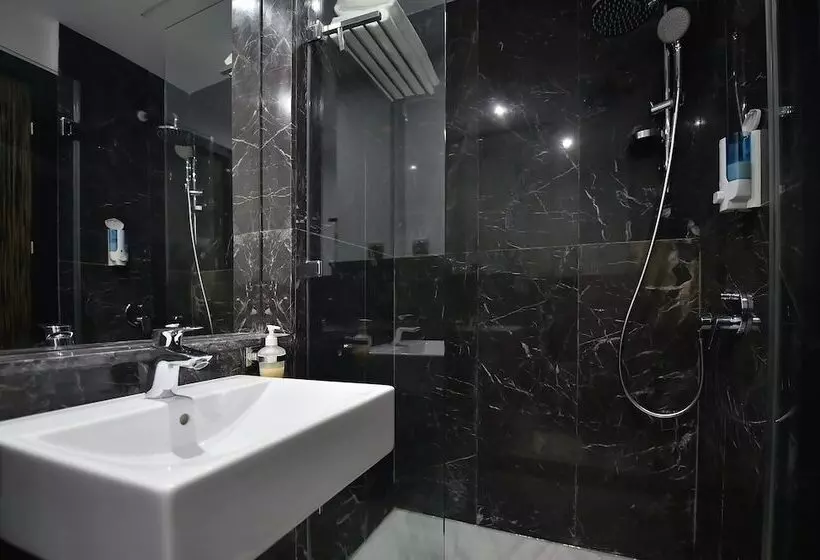 هتل Le Yacht Suites