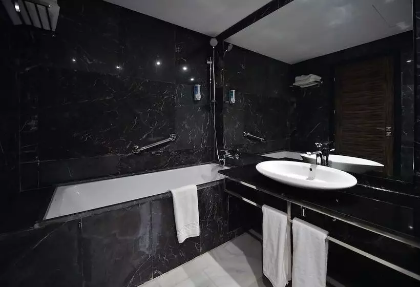 هتل Le Yacht Suites