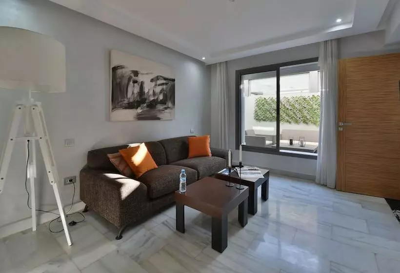 هتل Le Yacht Suites