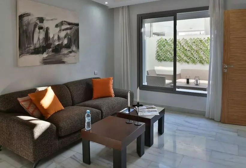 هتل Le Yacht Suites