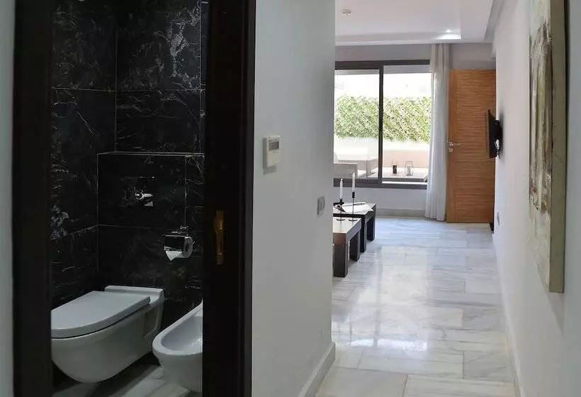 هتل Le Yacht Suites