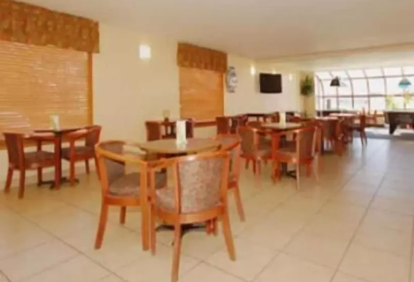 Отель American Inn Sealy